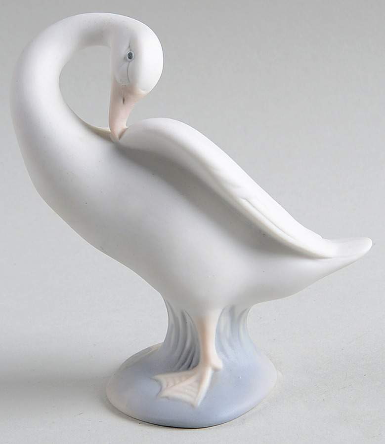 Birds Little Duck-Head To Wing - No Box by Lladro-1
