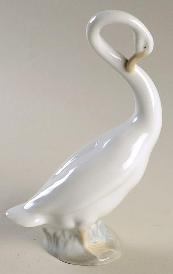Birds Swan Bending Neck - No Box by Lladro-1