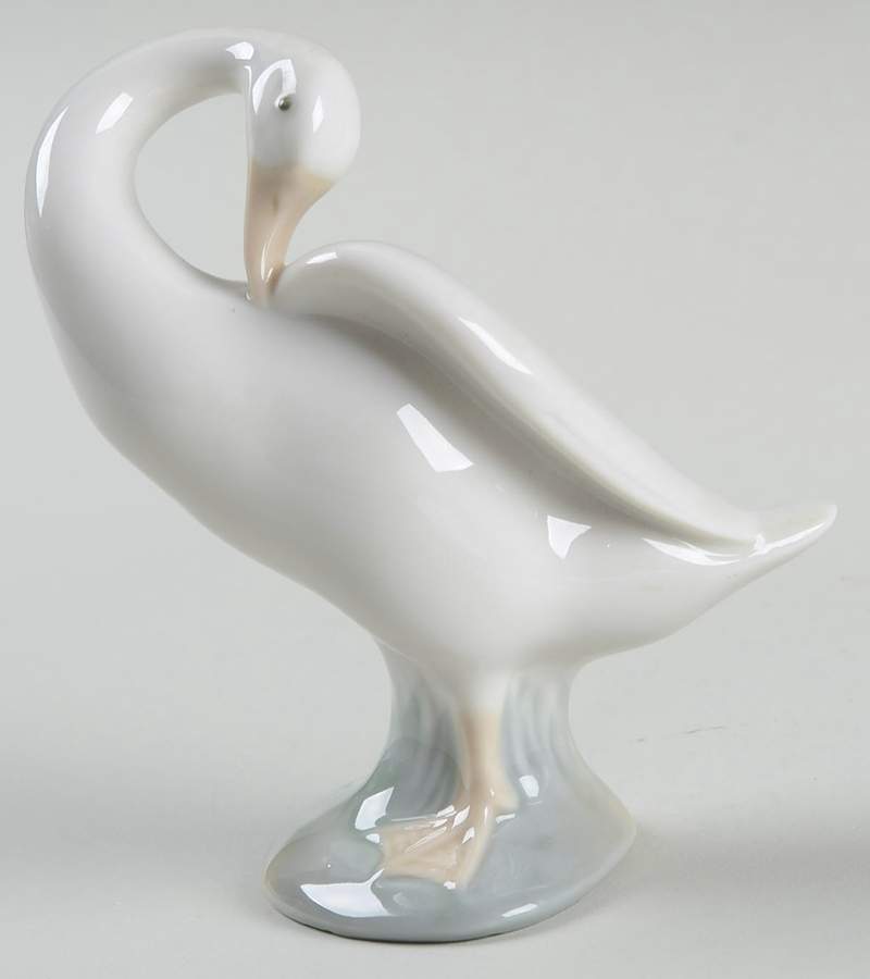 Birds Little Duck - Head To Wing - No Box by Lladro-1