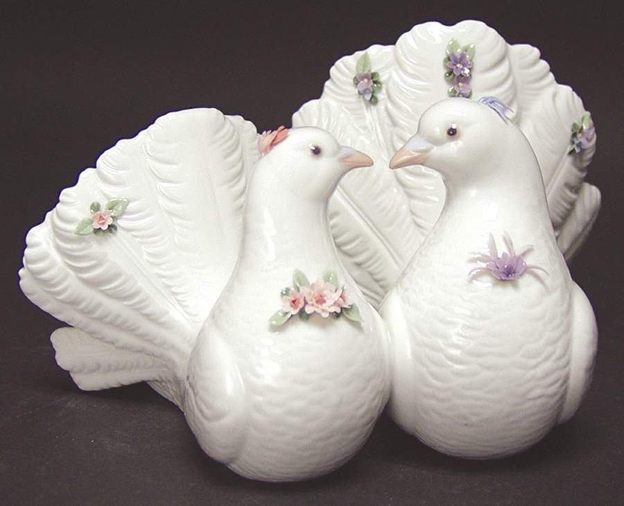 Birds Kissing Doves With Flowers - Boxed by Lladro-1
