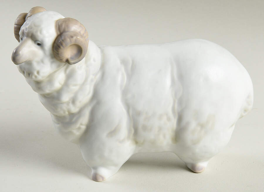 Animals-Domestic Lamb - No Box by Lladro-1