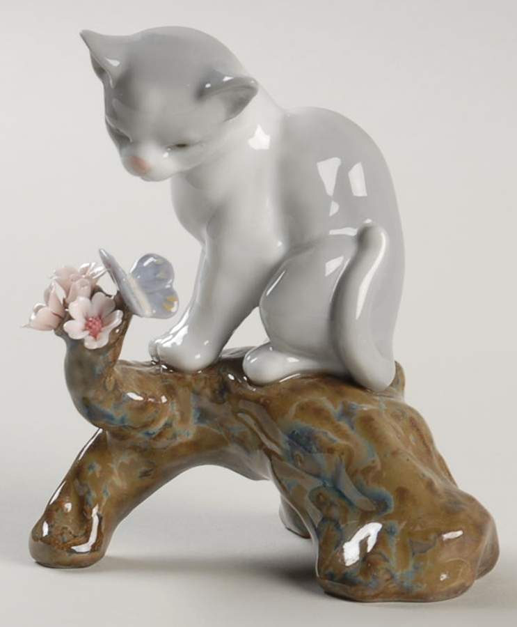 Animals-Domestic Blossoms For The Kitten - Boxed by Lladro-1