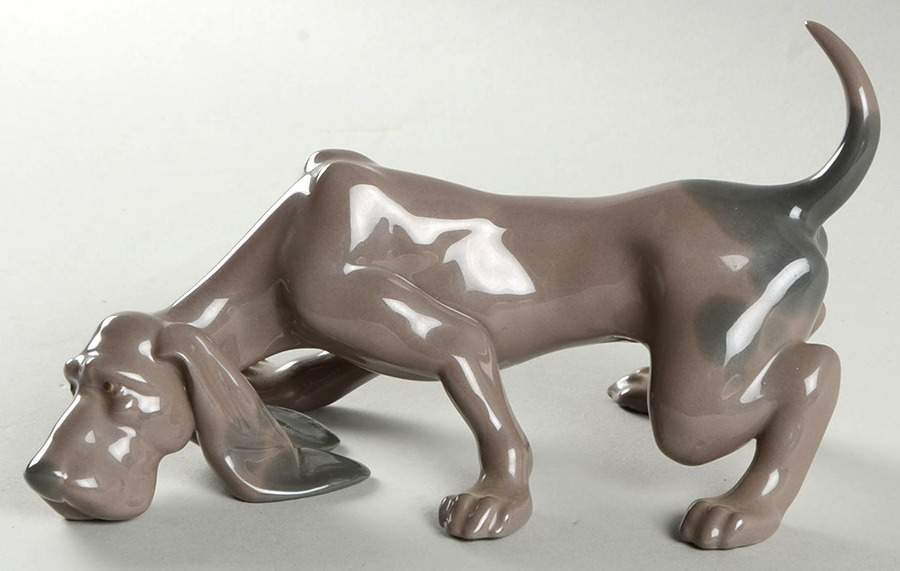 Animals-Domestic Dog Sniffing - No Box by Lladro-1