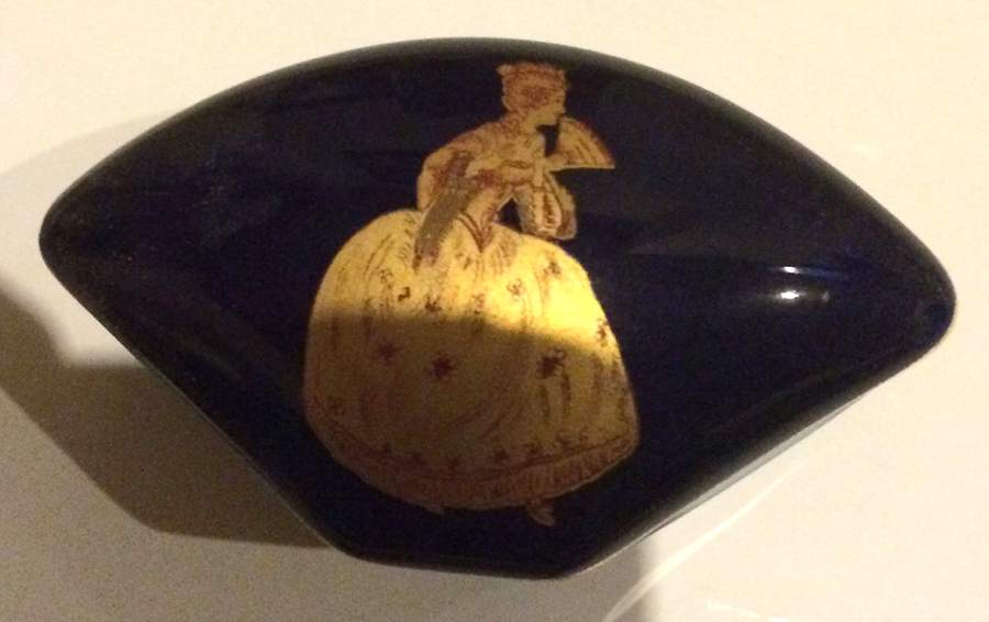 Limoges Castel Figurines Fan Box-Je T'Aime - No Box by Limoges Castel-1