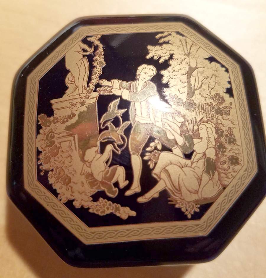 Limoges Castel Figurines Octagonal Box-Amour Eternel - No Box by Limoges Castel-1