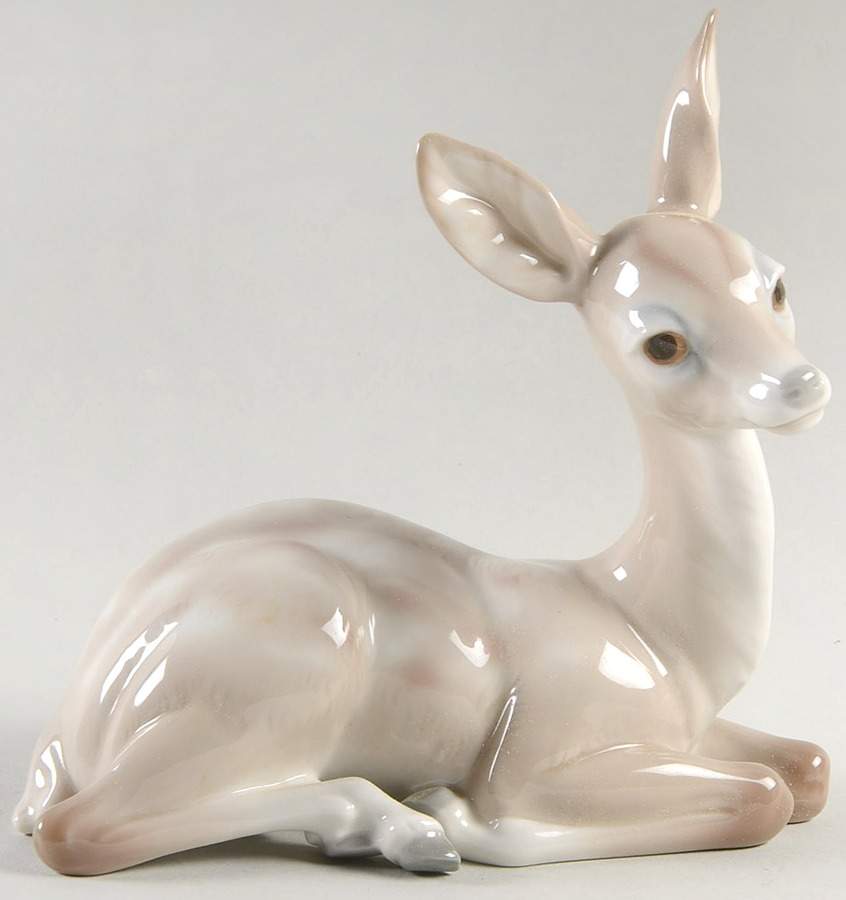 Animals-Wild Deer-Sitting - Boxed by Lladro-1