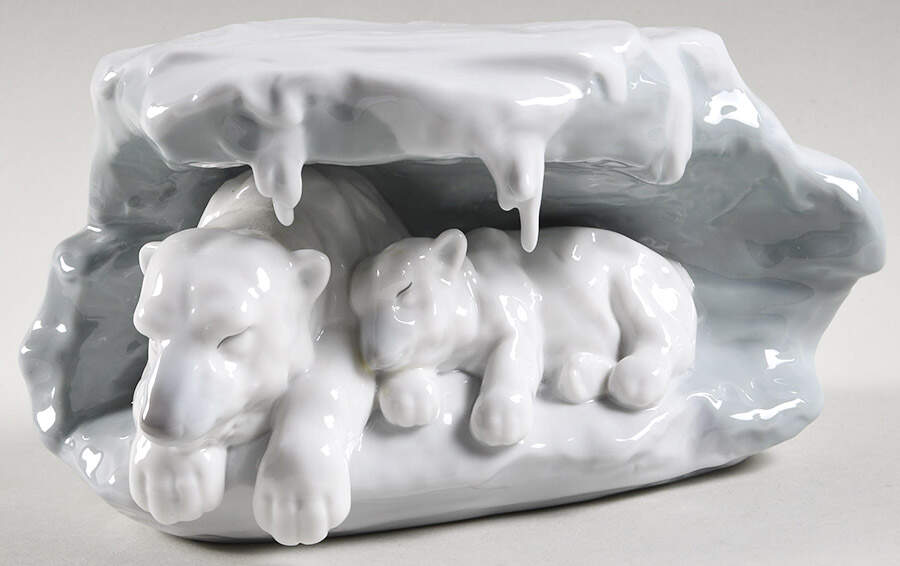 Animals-Wild A Snowy Sanctuary - Boxed by Lladro-1