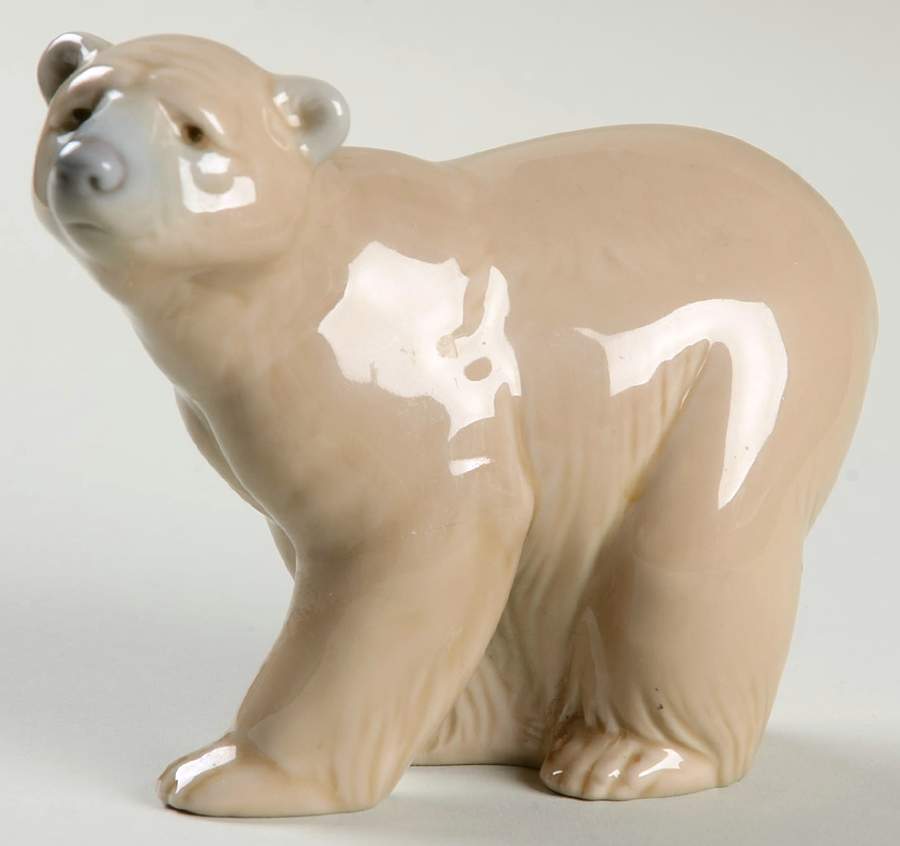 Animals-Wild Attentive Bear - No Box by Lladro-1
