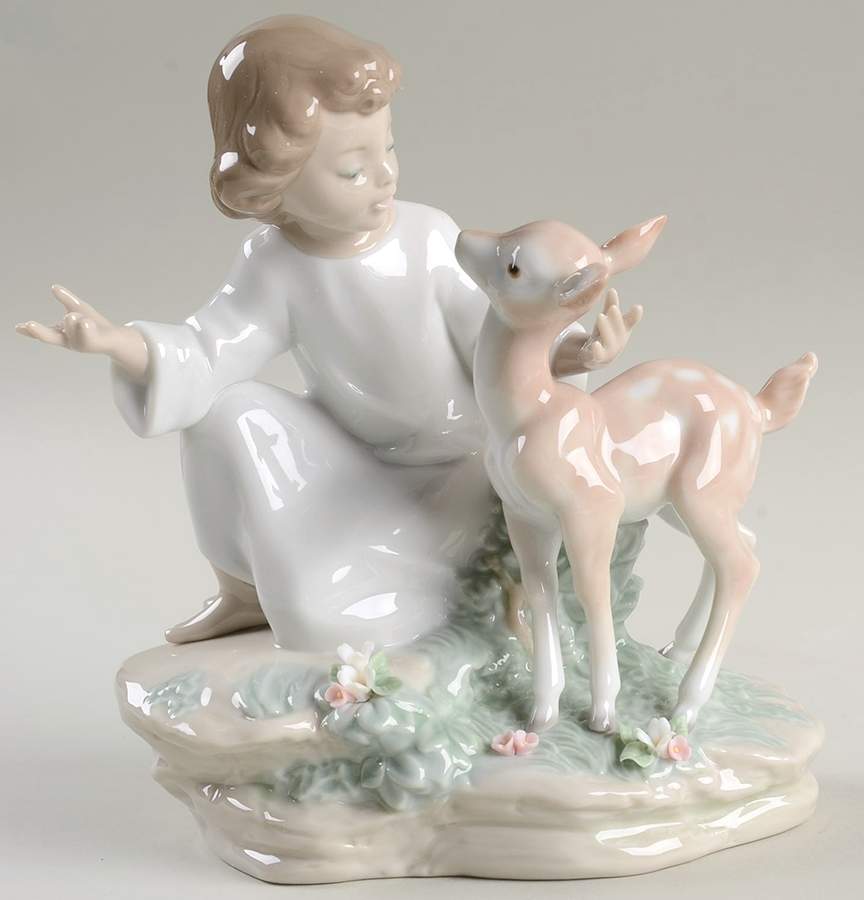 Peaceable Kingdom And The Little Child Shall Lead Them - No Box by Lladro-1