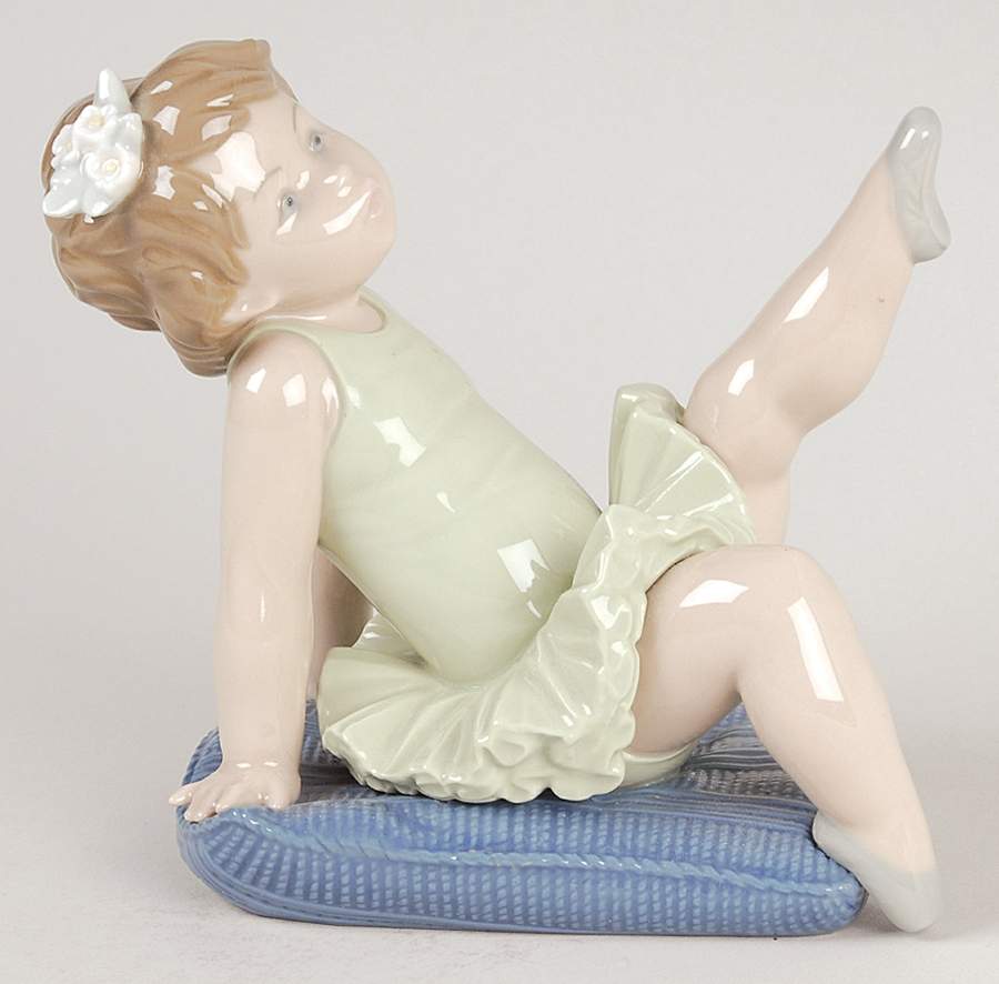 Little Ballet Girls Gelsy-Ballerina On Pillow - No Box by Lladro-1