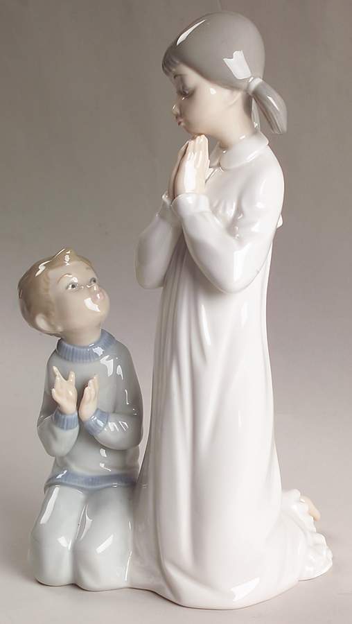 Children in Nightshirts Teaching To Pray - No Box by Lladro-1