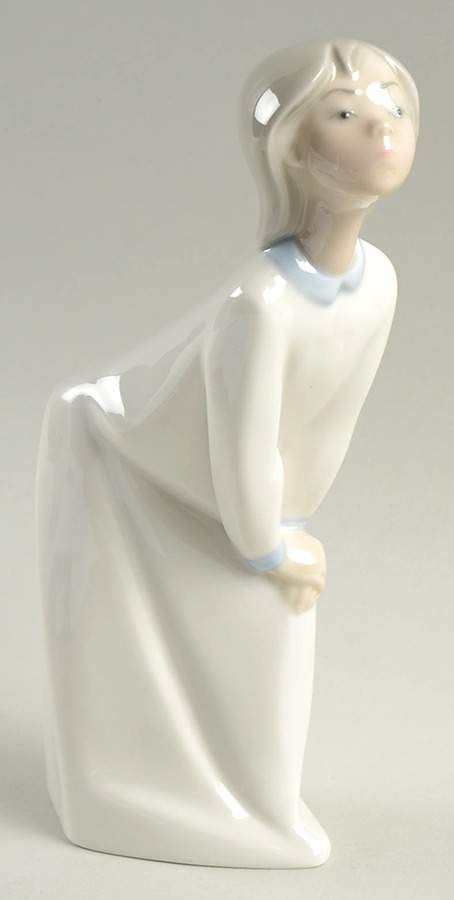 Children in Nightshirts Girl Kissing (Blowing) - Boxed by Lladro-1