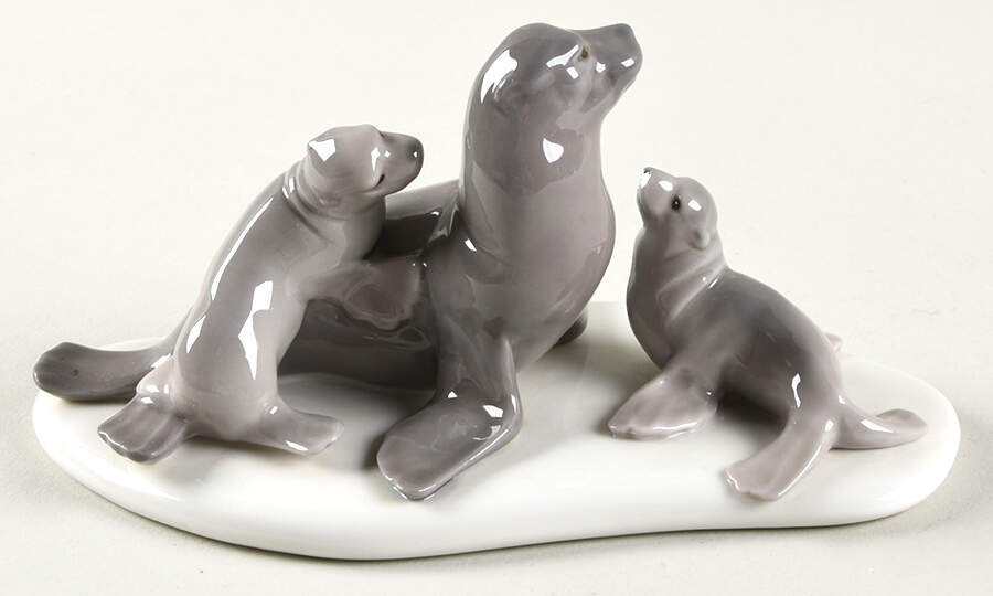 Miniature Animals Mini Seal Family - Boxed by Lladro-1