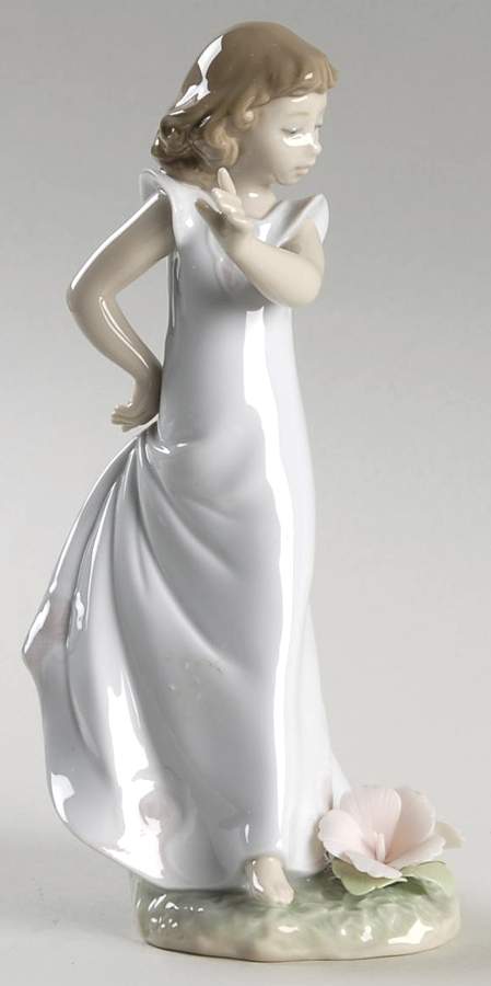Allegory of the Flowers Bellflower-Symbol Of Gratitude - Boxed by Lladro-1
