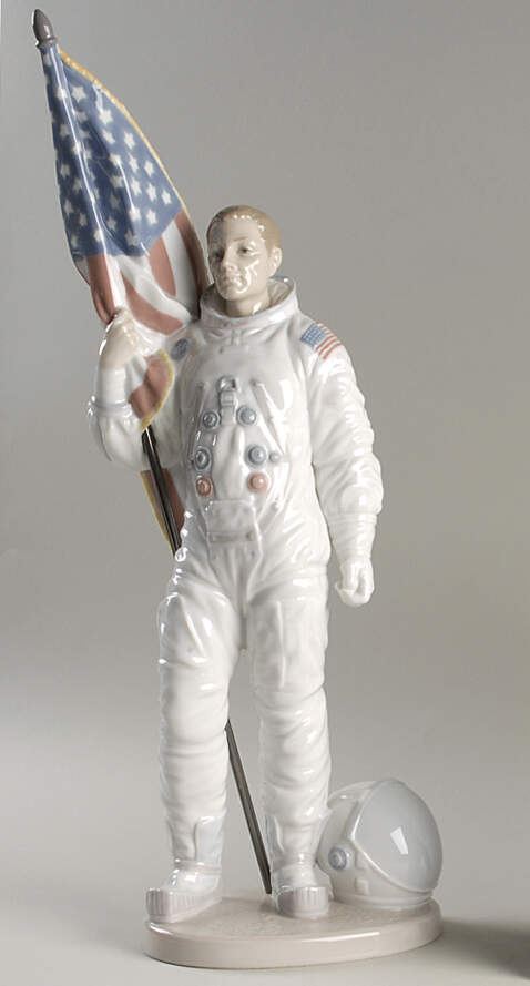 Americana Apollo Landing - No Box by Lladro-1