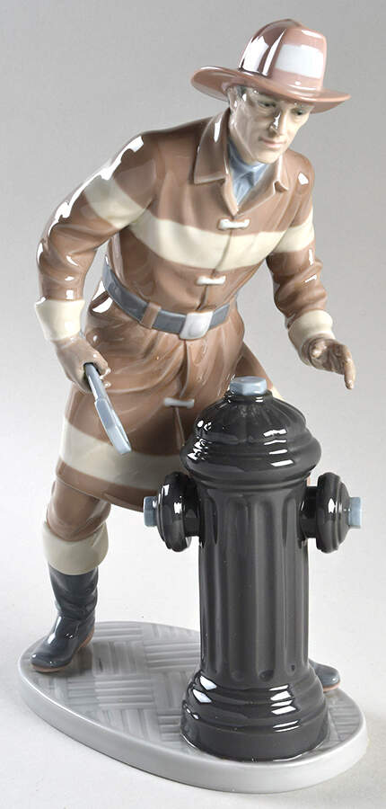 Professionals The Fireman - Boxed by Lladro-1
