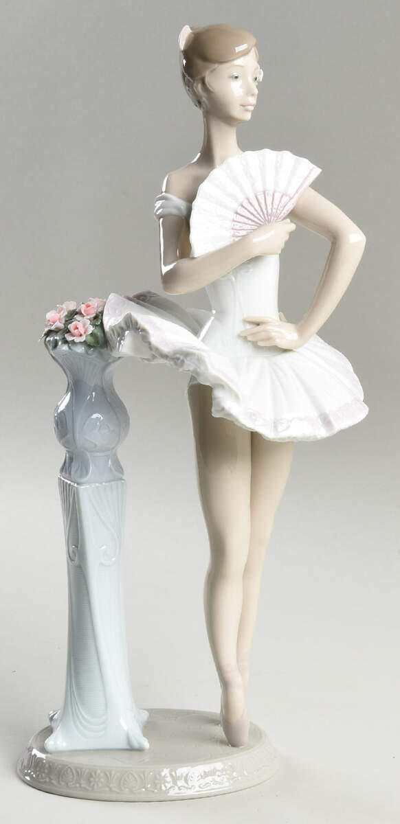 Dance En Pointe - Boxed by Lladro-1