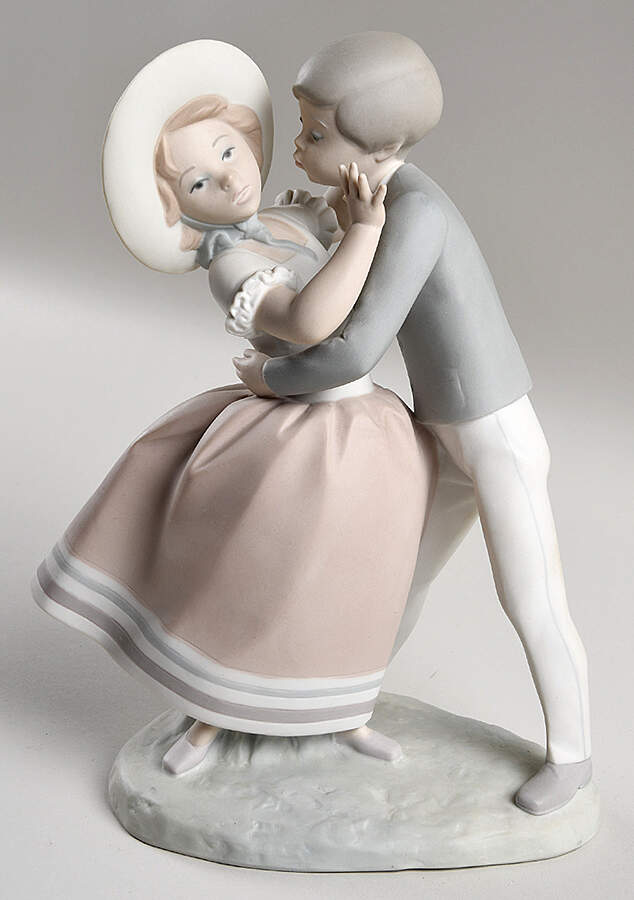 Dance Waltz Time - No Box by Lladro-1
