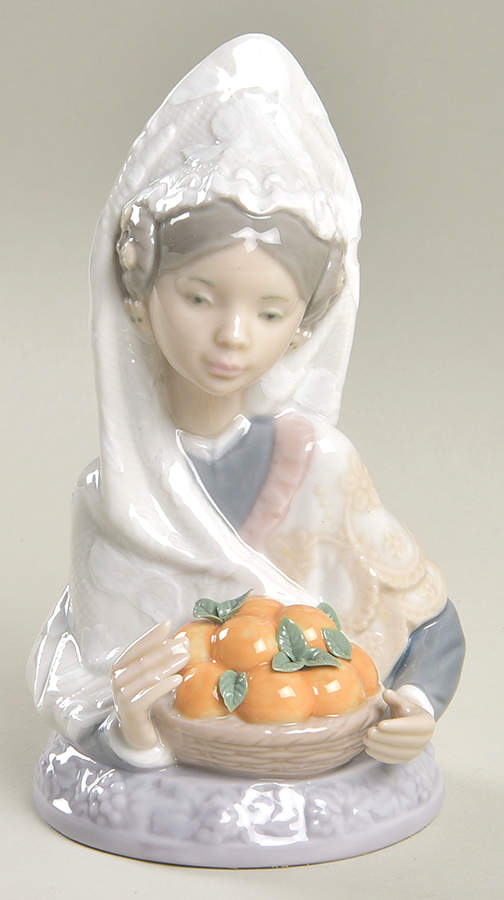 Valencian Valencian Harvest - No Box by Lladro-1