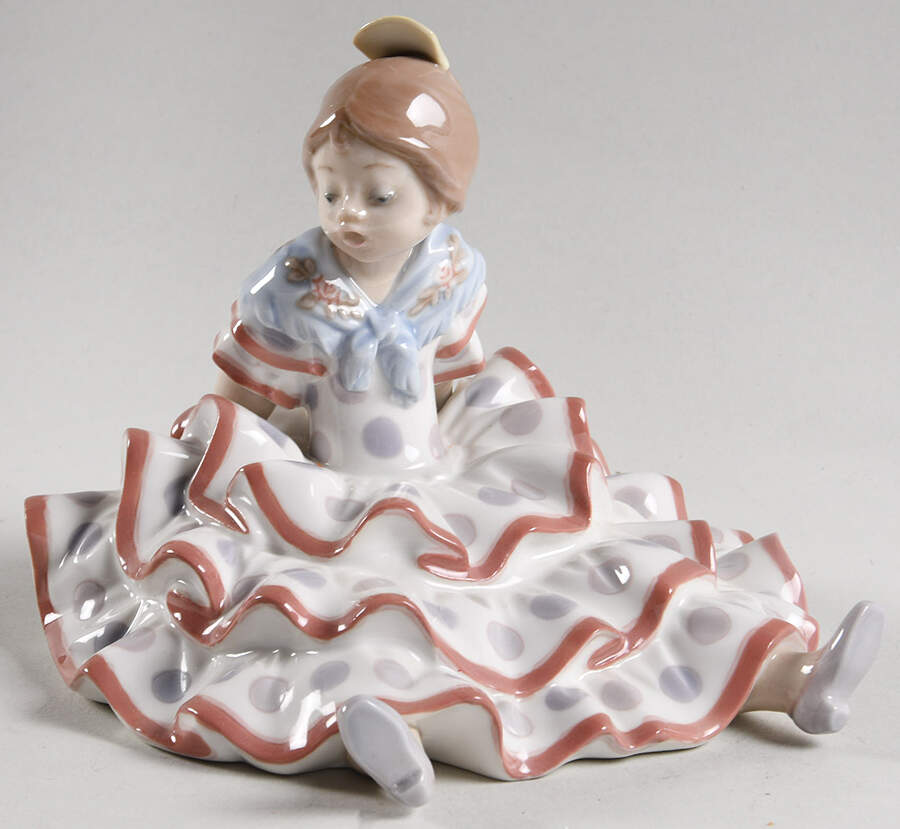 Valencian A Time To Rest - No Box by Lladro-1