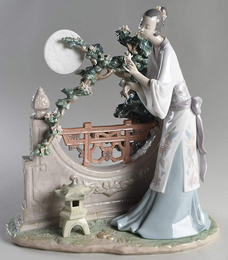 Asian Inspiration Oriental Moon - No Box by Lladro-1