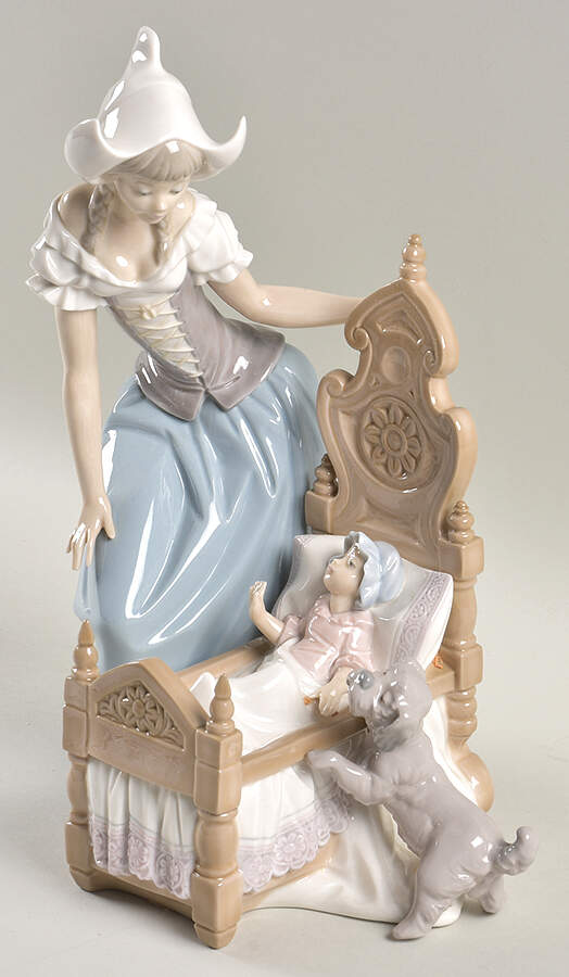 Women and Children Dutch Mother - No Box by Lladro-1