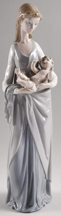 Women and Children Mother And Child - No Box 42 by Lladro-1
