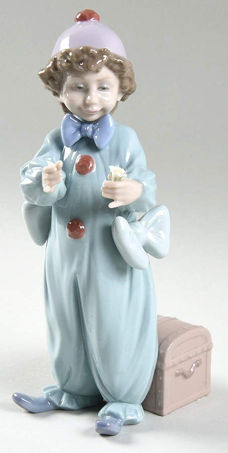 Circus and Clowns Pierrot Rehearsing-Clown With Flower - No Box by Lladro-1