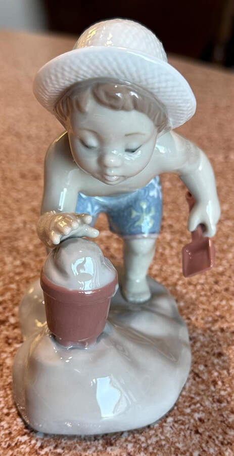 Children Playing Playing In The Sand - Boxed by Lladro-1