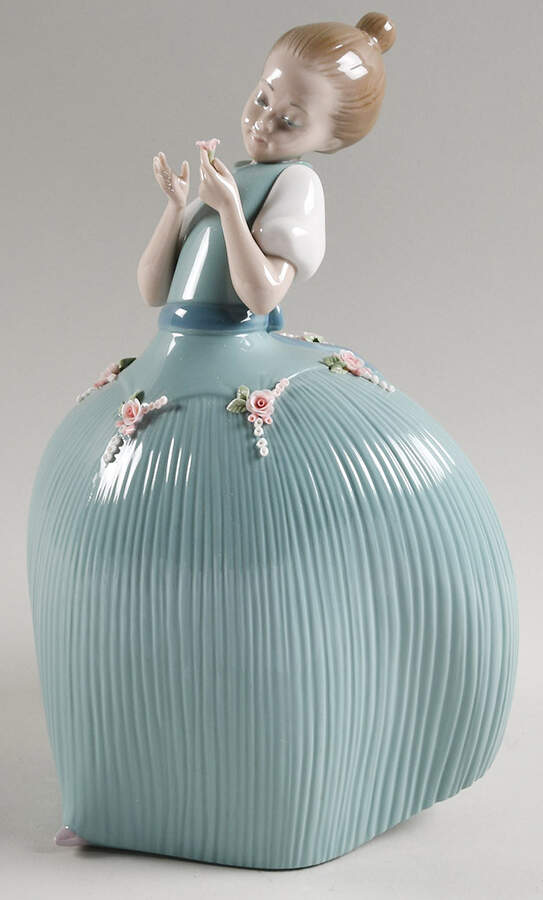 Girls in Colored Dresses Girl In Green Dress - No Box by Lladro-1