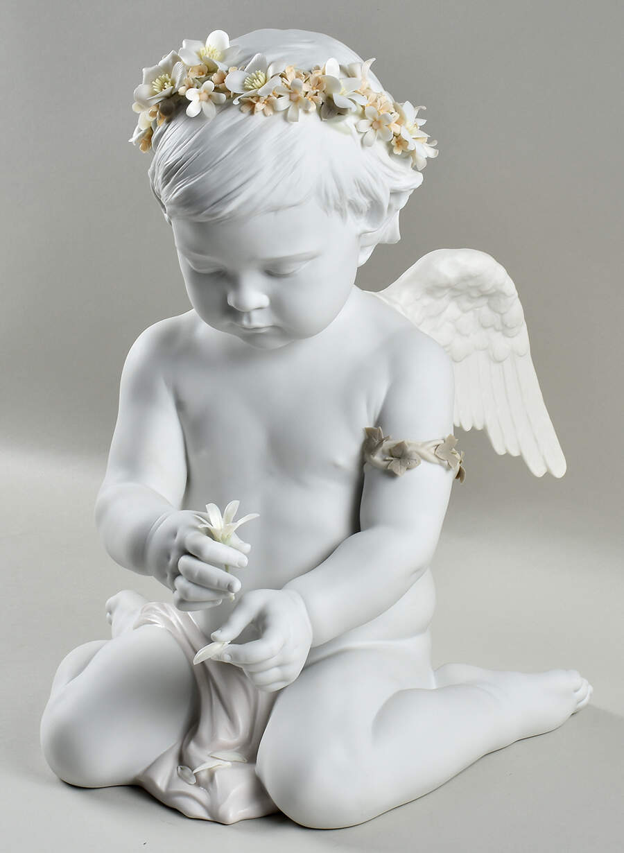 Angels and Cherubs Cherub Of Love - No Box by Lladro-1