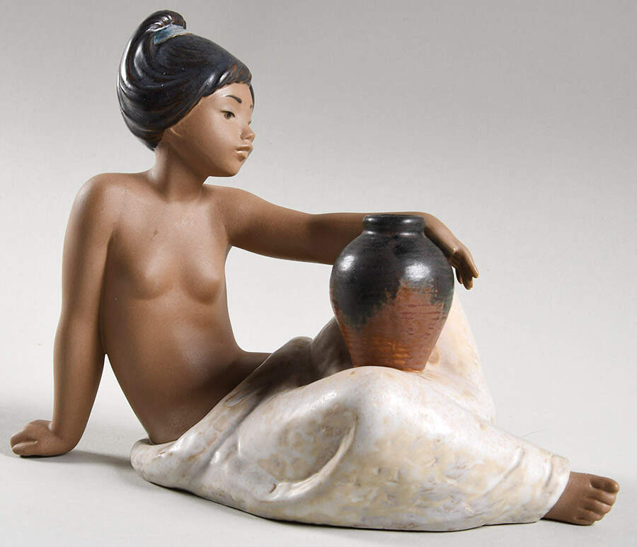 Nudes Leticia - No Box by Lladro-1