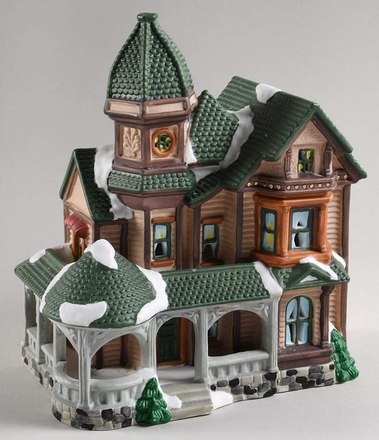 Caddington Village Manor House - With Box Bx1490 by Lemax-1