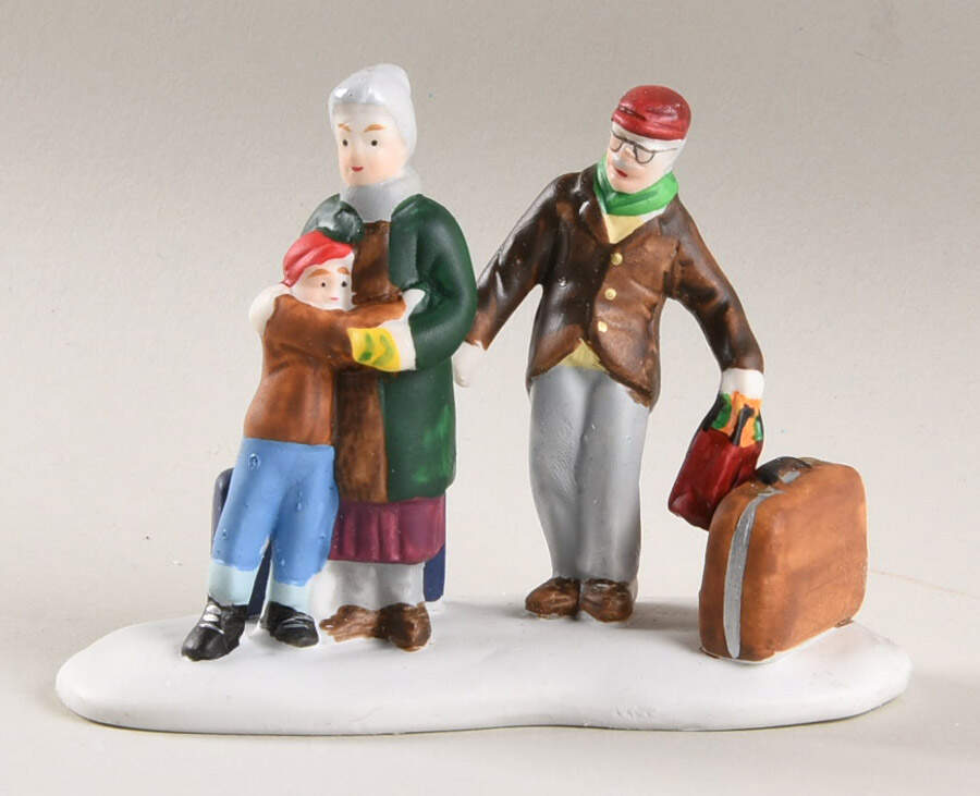 Lemax Village Figurines Hugs - Nb810, No Box by Lemax-1