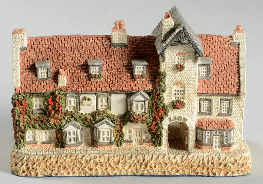 Great British Pubs The Lion - Boxed by Malcolm Cooper-1