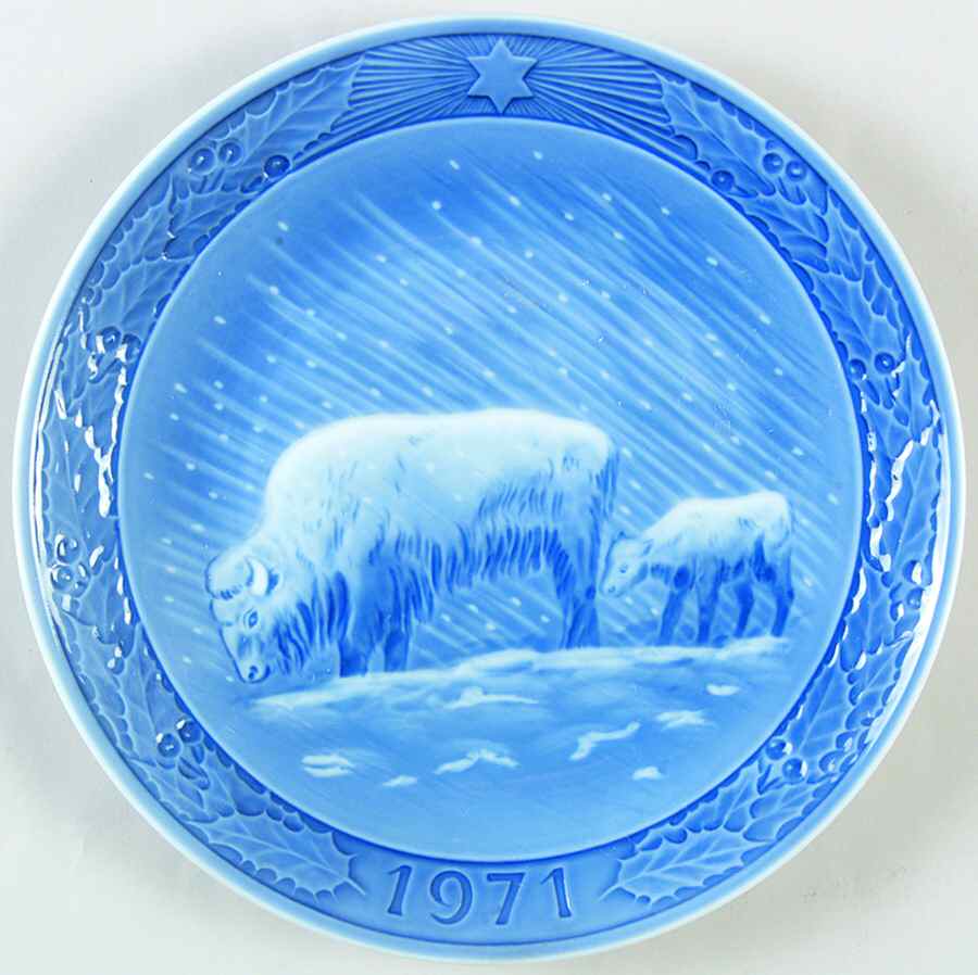 Christmas Plate Buffalo - No Box by Marmot-1