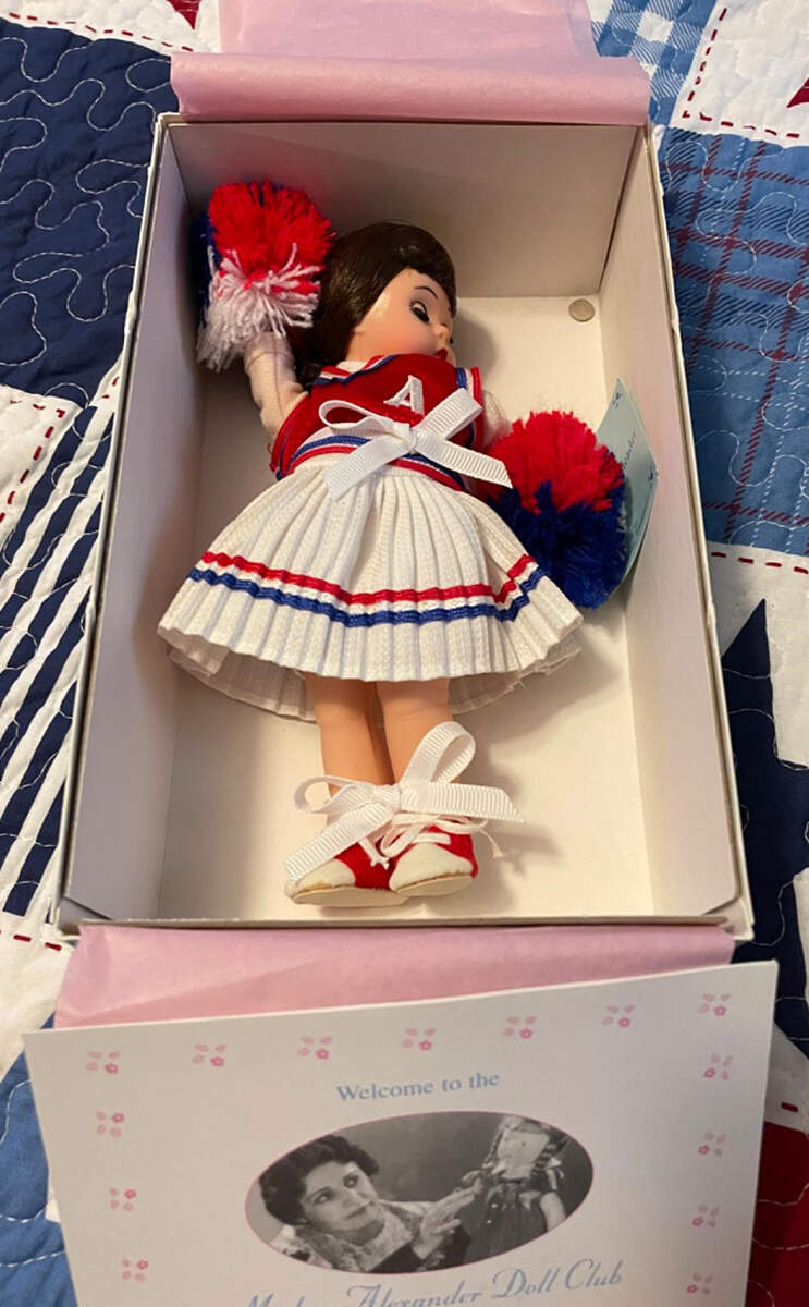 Wendy Wendy Cheerleader - Boxed by Madame Alexander-1