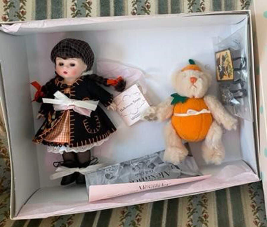 Madame Alexander Doll Halloween Treats - No Box by Madame Alexander-1