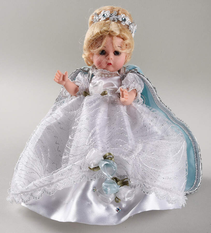 Cinderella Collection Cinderlla  At The Ball - No Box by Madame Alexander-1