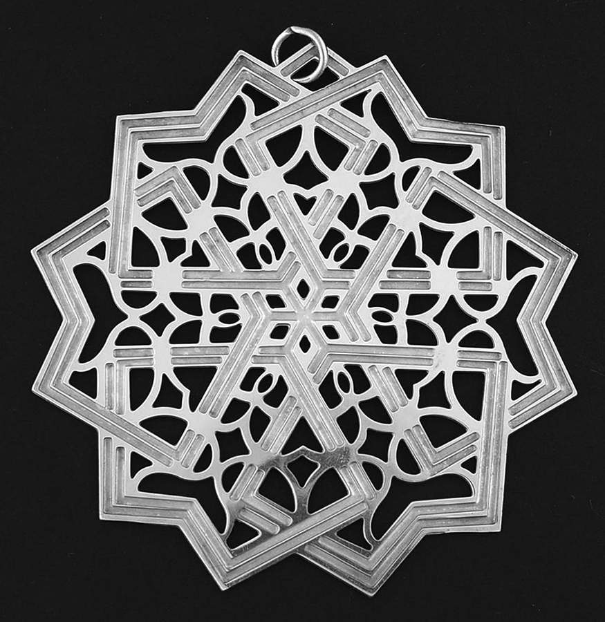Snowflake-Silverplate 1992-Snowflake - Boxed by Metropolitan Museum-1