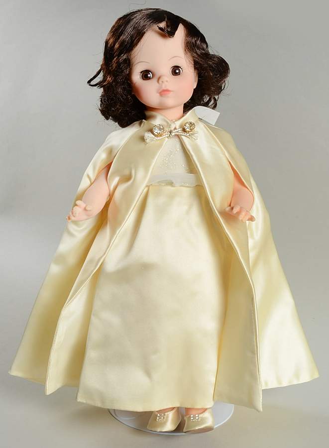 First Ladies Series #6-Doll Jacqueline Kennedy - Boxed by Madame Alexander-1