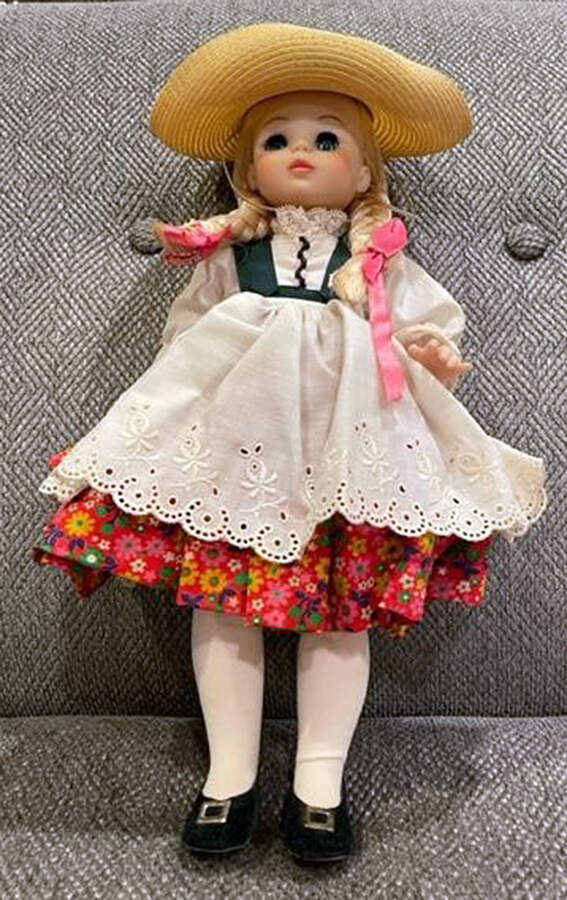 Classics-Doll Heidi - With Box by Madame Alexander-1