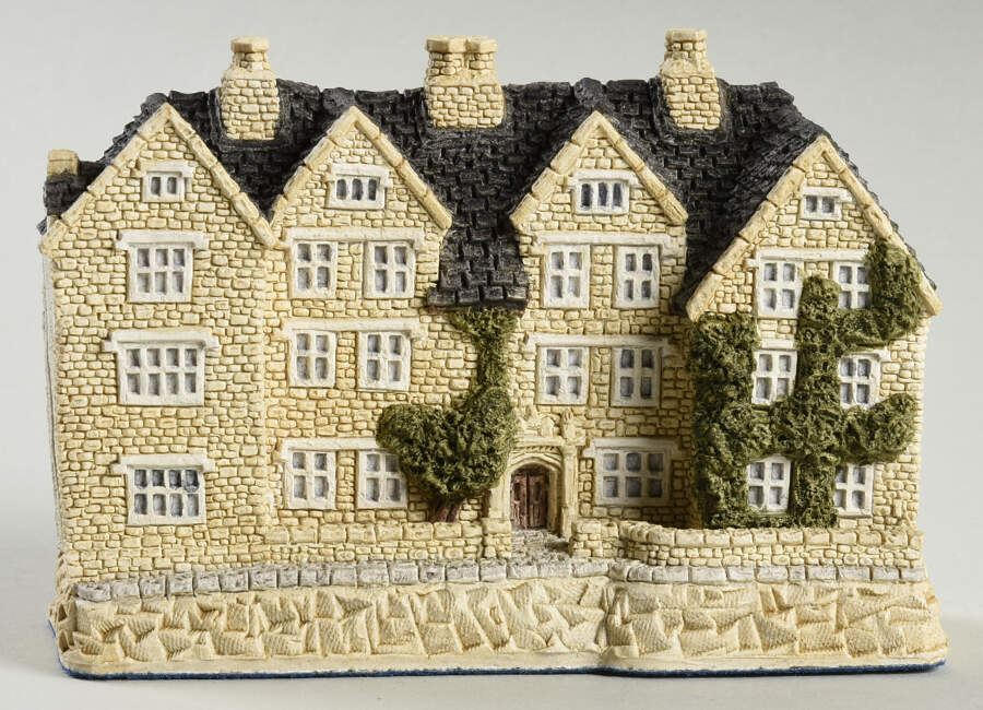 Great British Pubs-Yard of Pubs Lygon Arms - Boxed by Malcolm Cooper-1