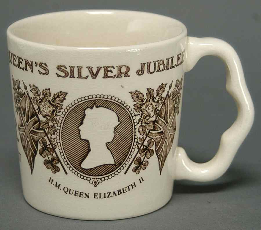 Masons Royalty Giftware Queen Elizathe Ii-Silver Jubilee Mug - No Box by Mason's-1