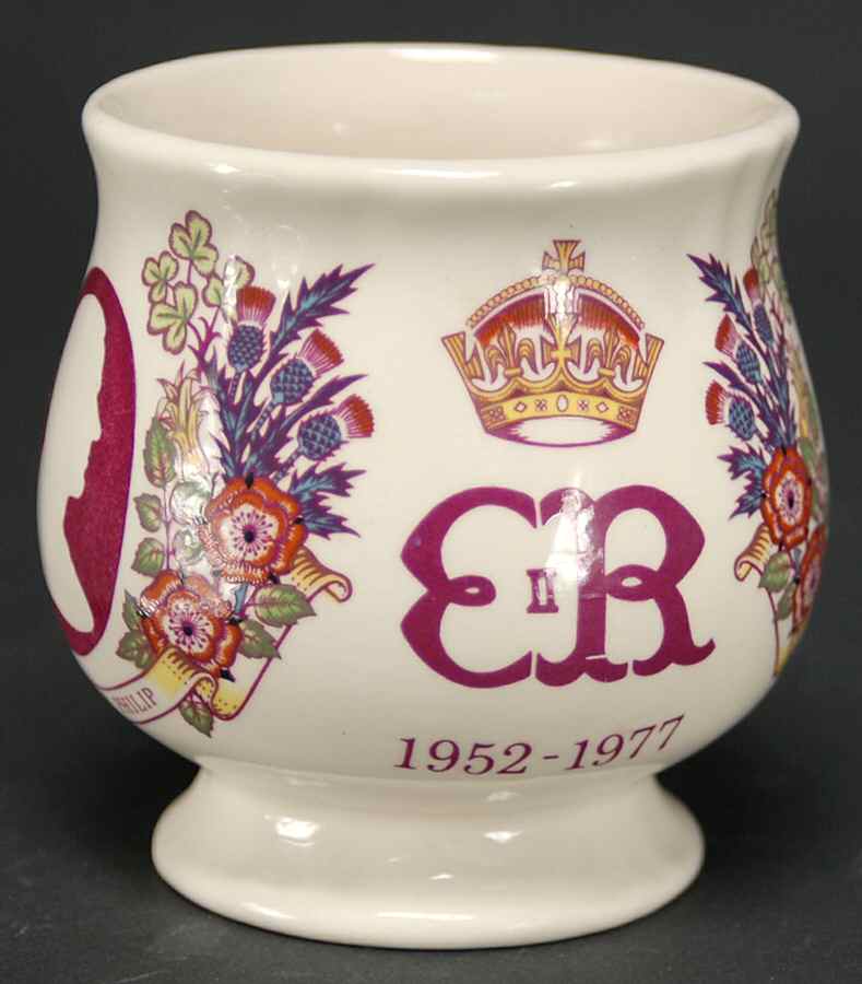 Masons Royalty Giftware Queen Elizabeth Ii Jubilee Beaker - No Box by Mason's-1
