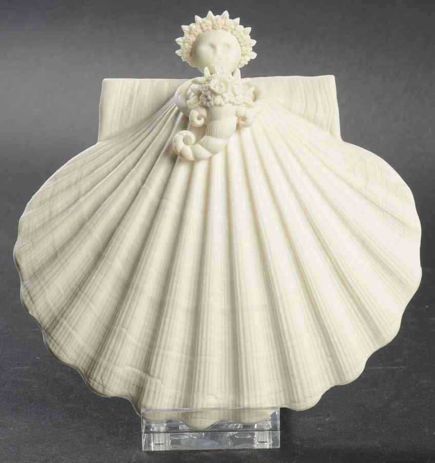 Flora Angelica The Charity Angel - Boxed by Margaret Furlong-1