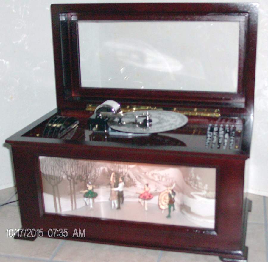 Heirloom Music Boxes Animated Bell Symphonium-Ballet - Boxed by Mr Christmas-1