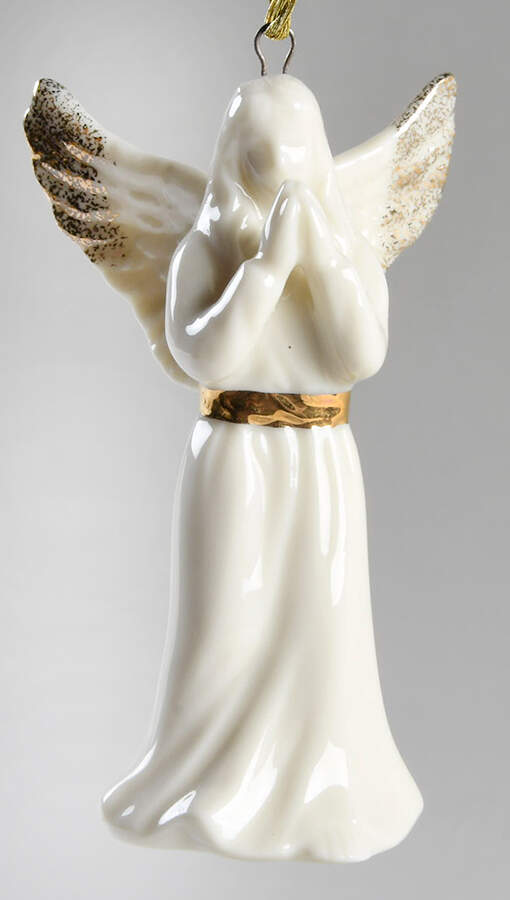 Holiday Splendor Angel Mini Praying - No Box by Mikasa-1