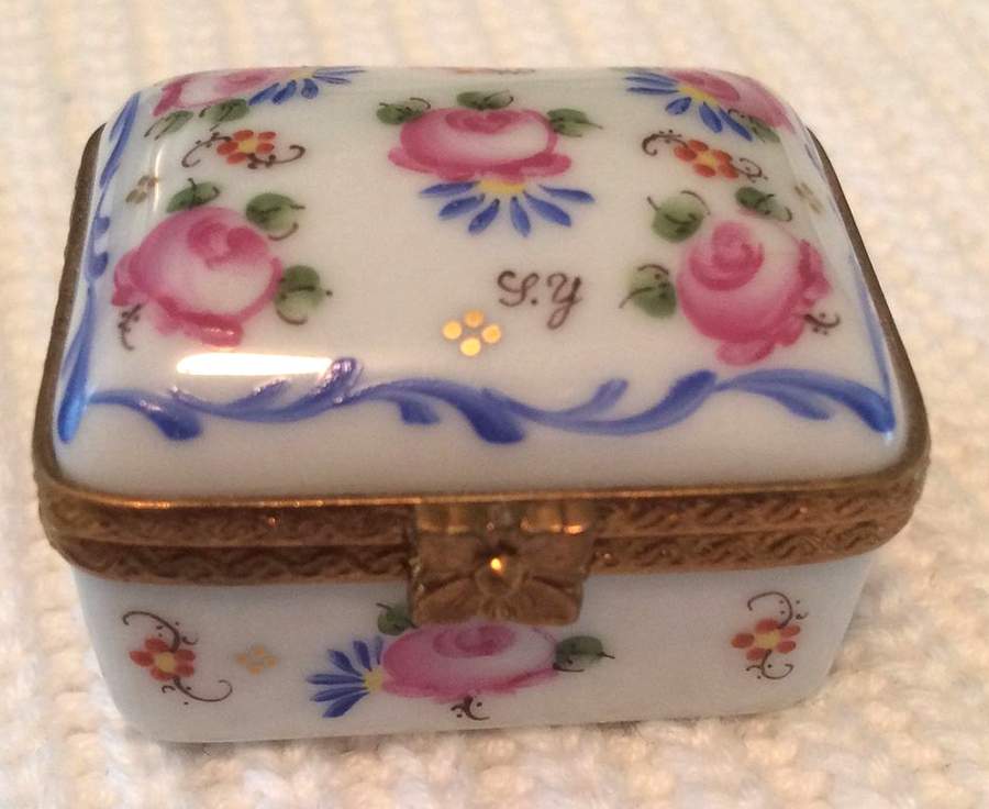 Royale de Limoges Boxes Box With Roses - No Box by Manufacture Royale de Limoges-1