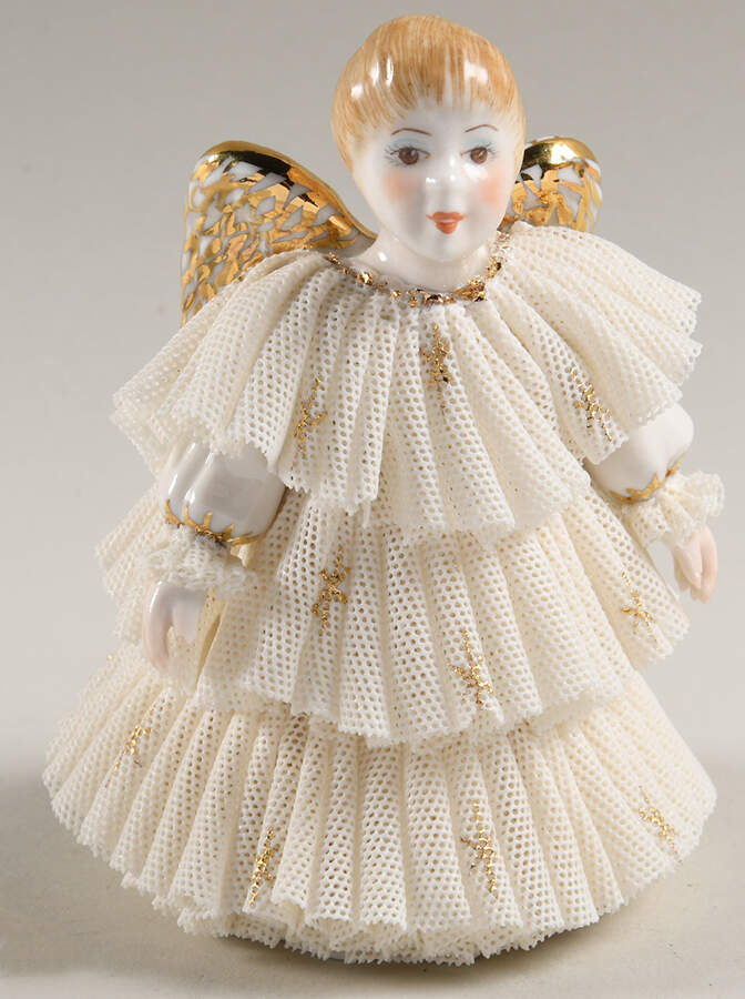 Irish Dresden Lace Figurines Kissing Angel - Boxed by Muller & Co-1